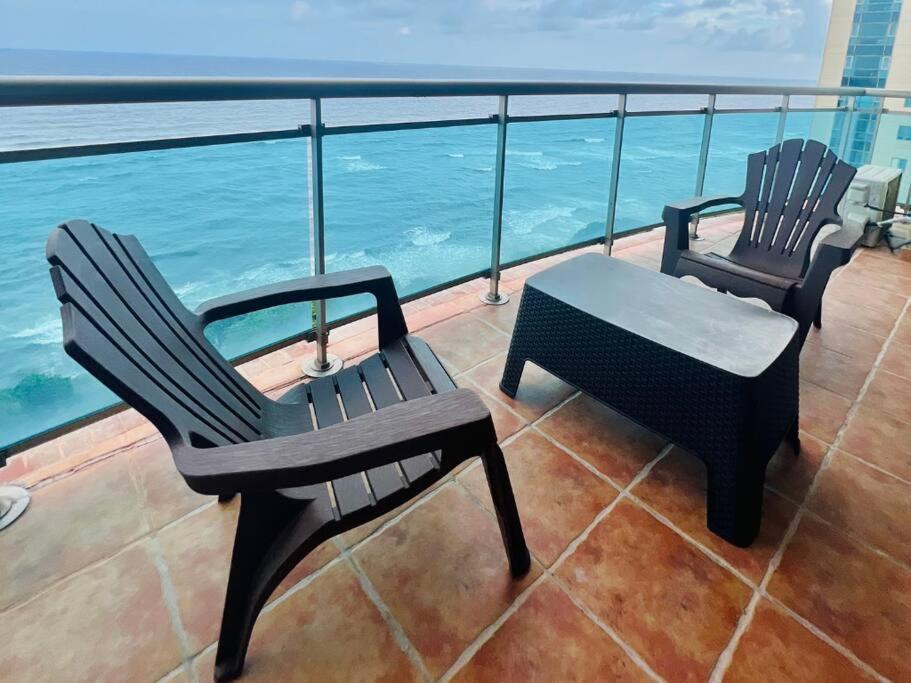 Beach Front Penthouse In Exclusive Tower 聖多明哥 外观 照片