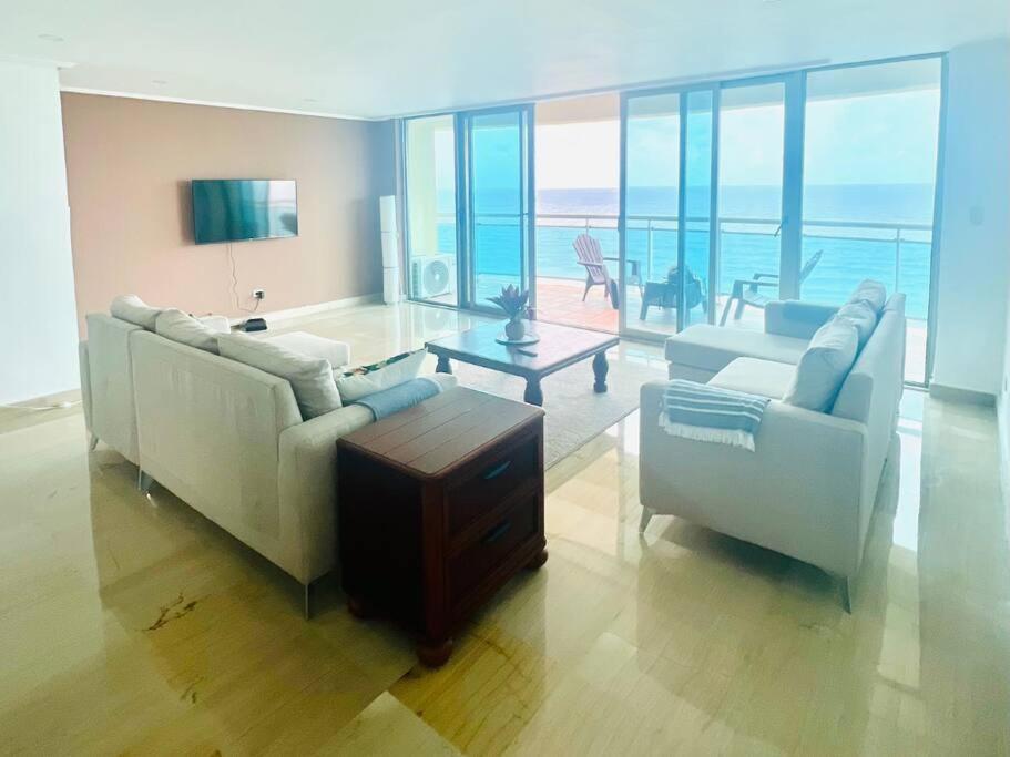 Beach Front Penthouse In Exclusive Tower 聖多明哥 外观 照片