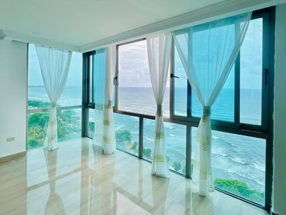Beach Front Penthouse In Exclusive Tower 聖多明哥 外观 照片