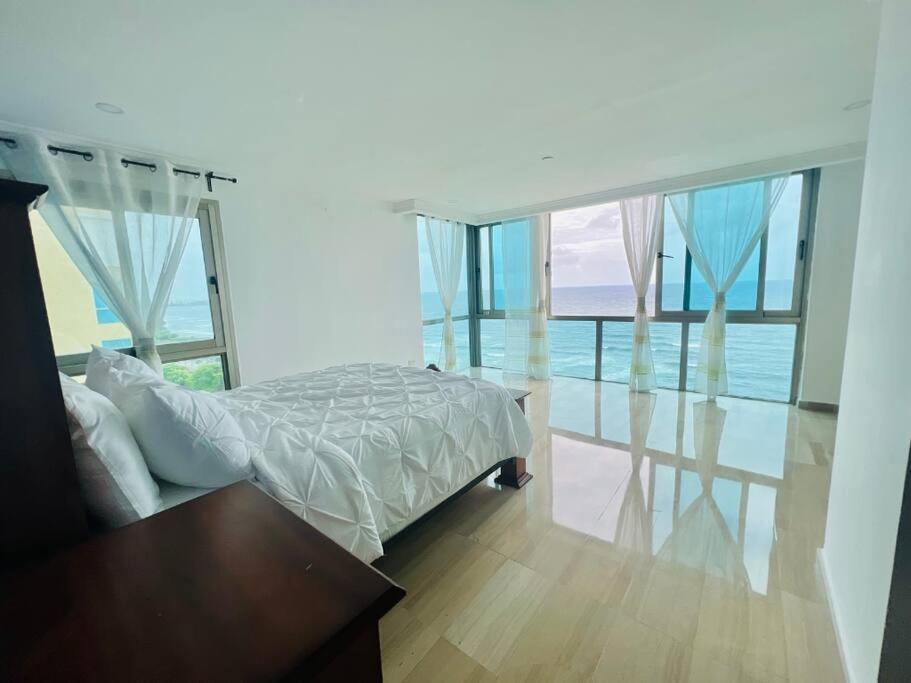 Beach Front Penthouse In Exclusive Tower 聖多明哥 外观 照片
